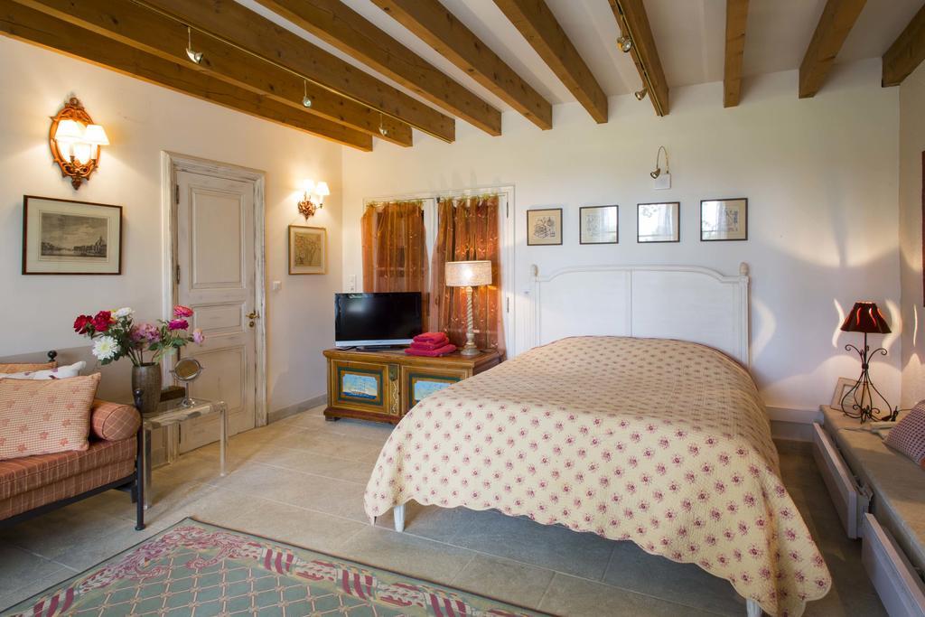 Chateau Talaud Bed & Breakfast Loriol-du-Comtat Eksteriør bilde